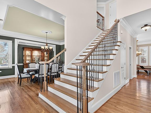 4th image of 101 Bell Rd