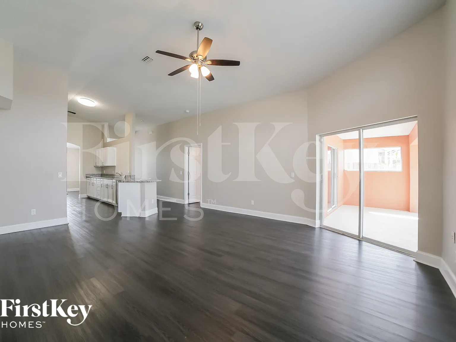 3 bed, 2.0 bath, 1828 sqft, $2,540 — Photo 3