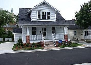 1st image of 100 Braxton Ct