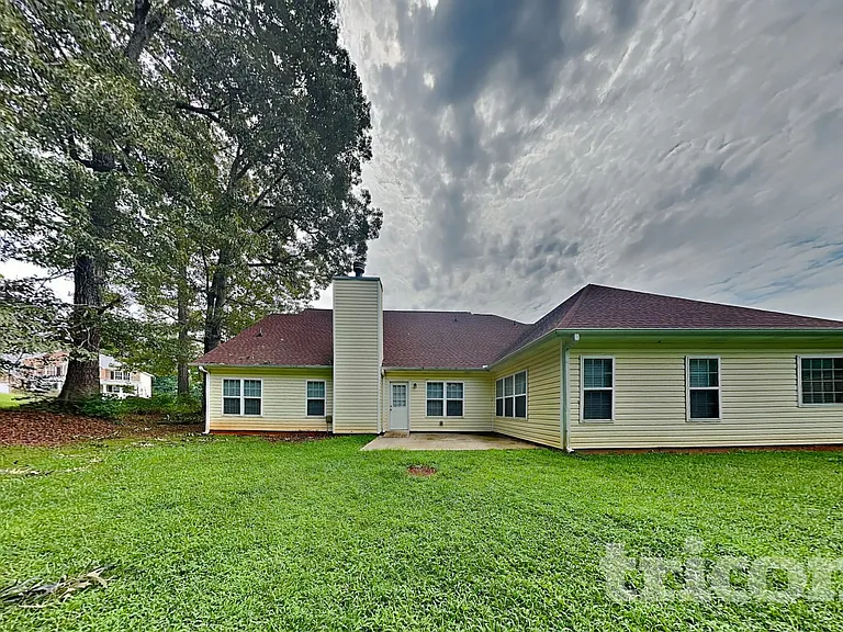 496 Birchwood Dr — Photo 18