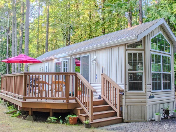 451 N Wynoochee Drive, Hoodsport, WA 98548