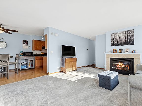 3rd image of 276 Village Creek Dr #276