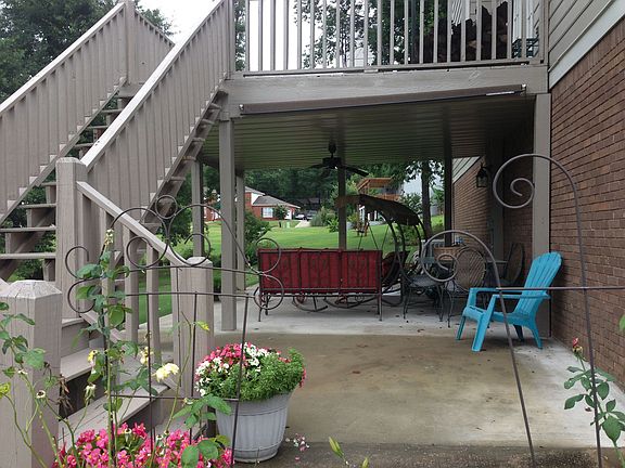 3rd image of 1520 Honeylocust Dr