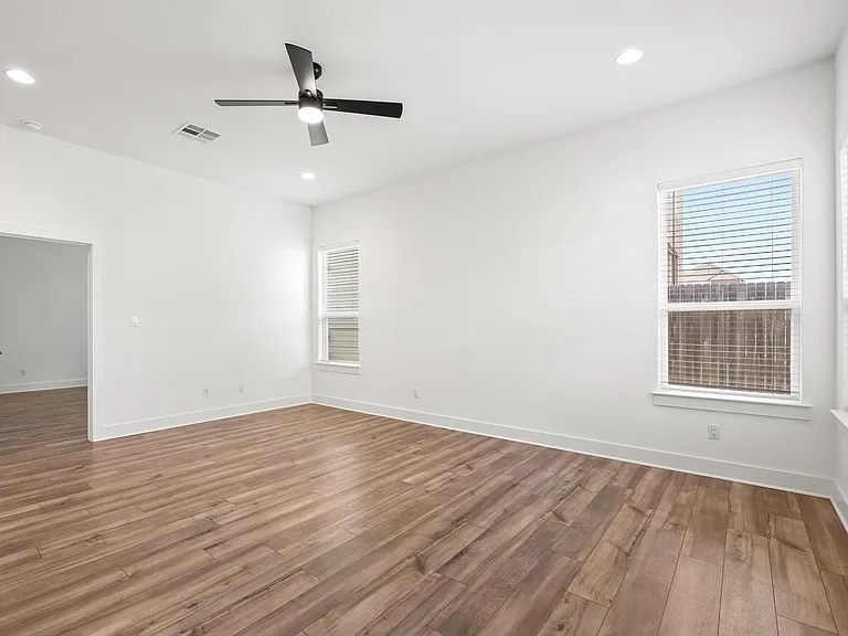 5312 Bruno St — Photo 15