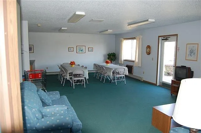 COMMUNITY ROOM