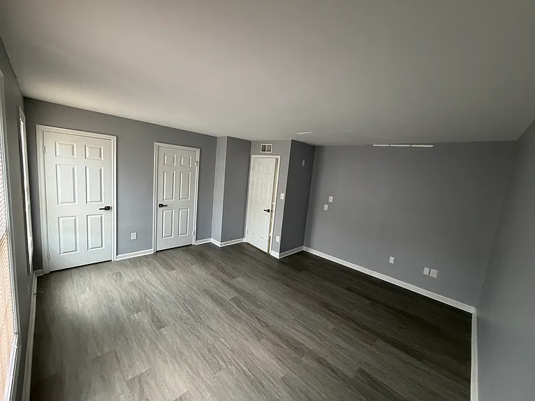 662 Corsica Ave — Photo 10