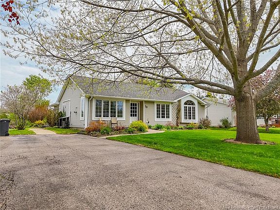 3rd image of 29 Oak Ct