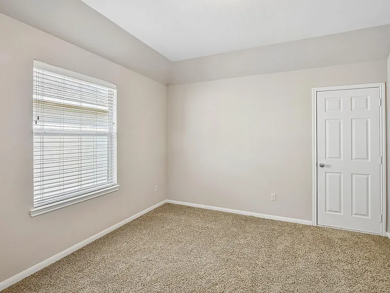 28134 Kudzu Dr — Photo 32