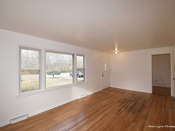 5th image of 1238 N Washington Ave