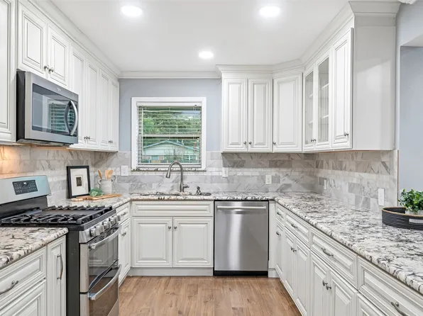 3438 Princeton Dr, Irving, TX 75062