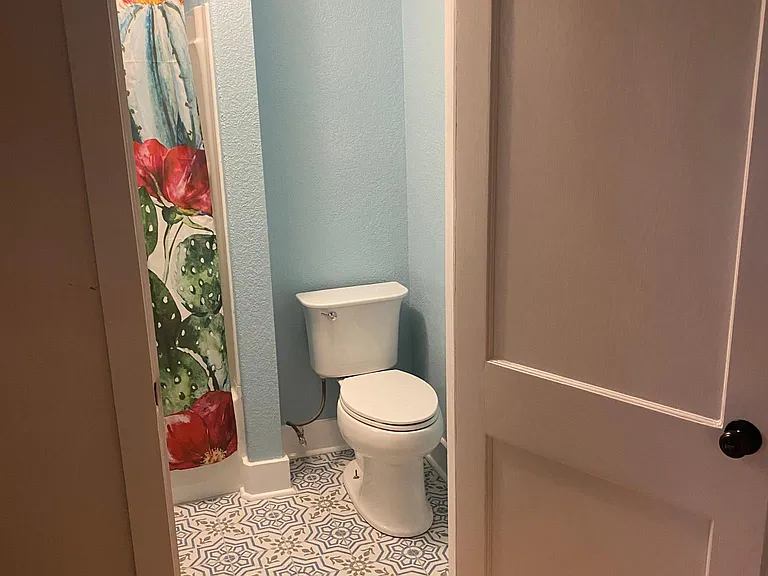 1009 Gillespie St — Photo 21