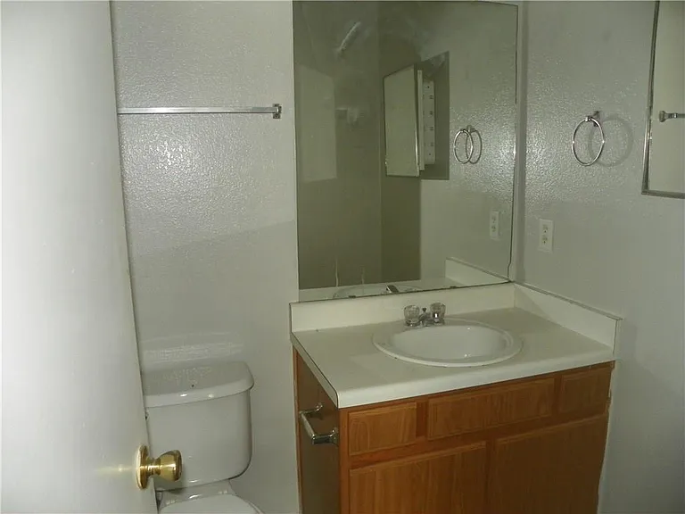2221 Creekside Ln #A — Photo 6
