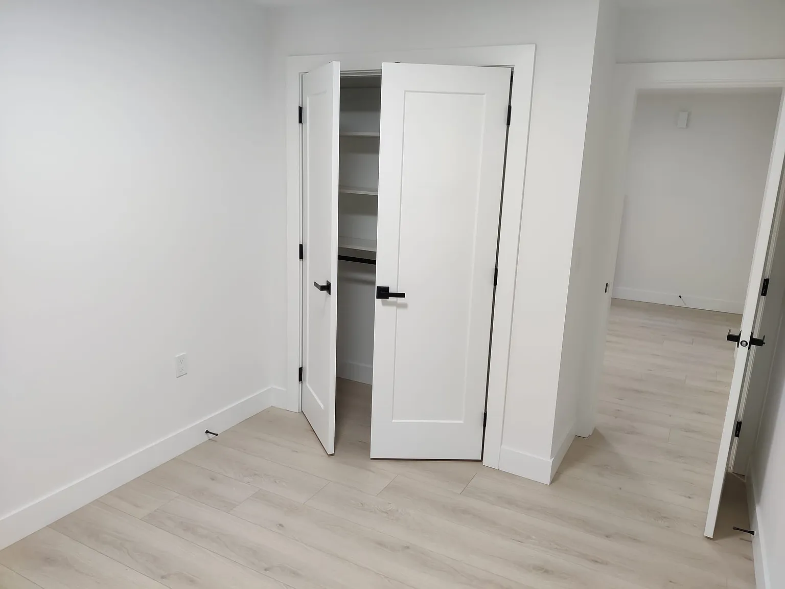 2 bed, 700 sqft, $1,800 — Photo 3