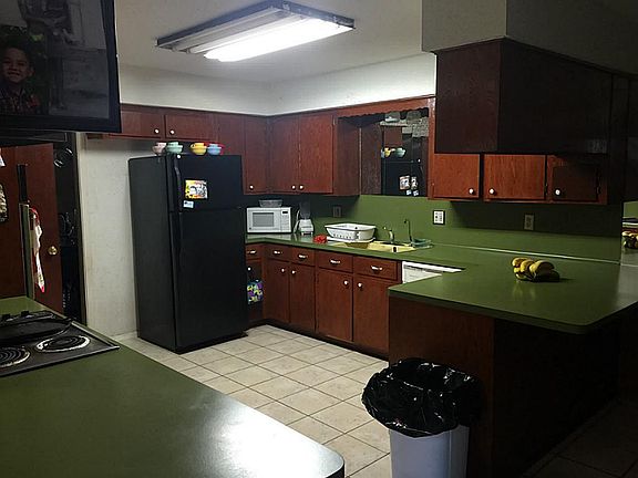 2nd image of 12818 Linda St