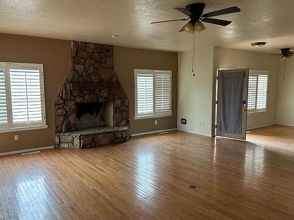 2nd image of 3303 W 7th St