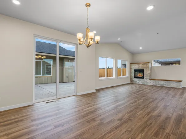 899 NE Discovery Loop, Prineville, OR 97754