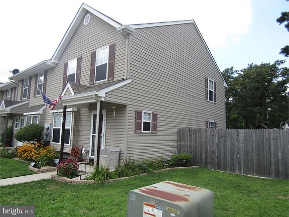 3rd image of 10 Carter Ln