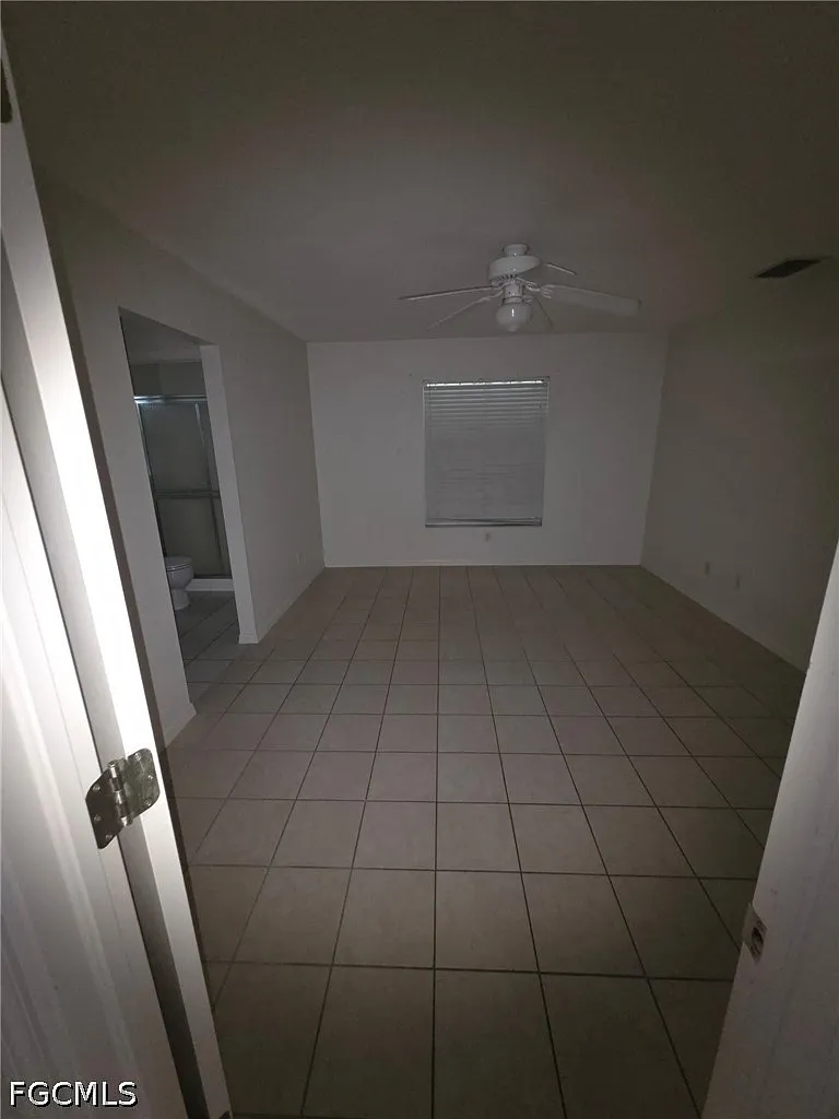 2 bed, 2.0 bath, 2256 sqft, $1,700 — Photo 4