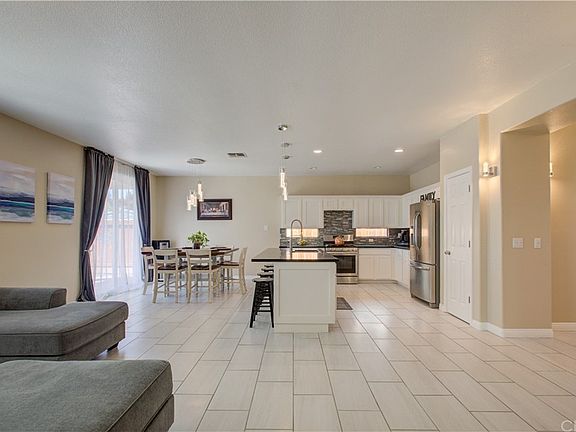 5th image of 537 Vina Ct