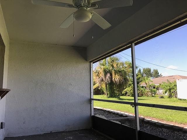 Screened-in lanai