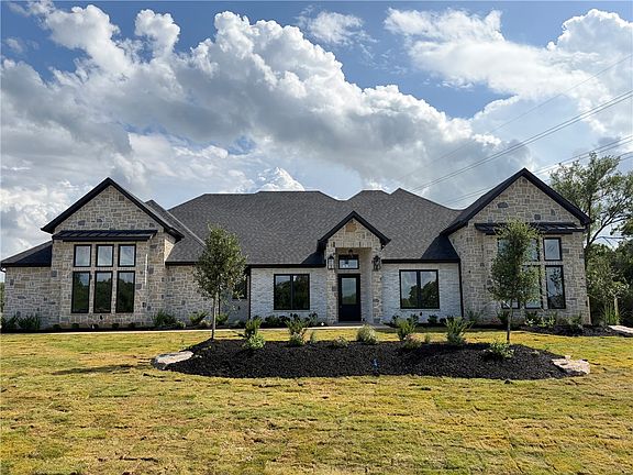 2nd image of 1366 Arrowhead Village Trl