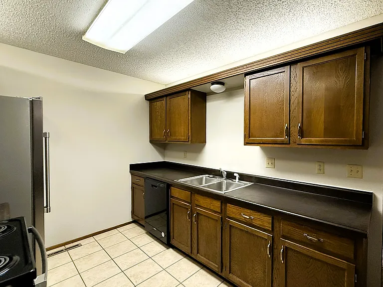 1325 N Denene Ln — Photo 21