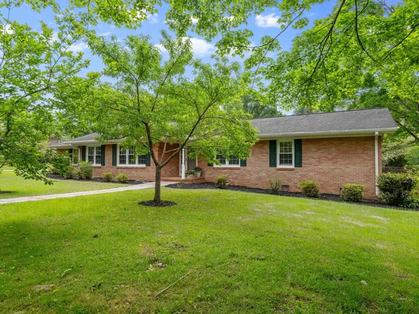 5 Covington Rd, Greenville, SC 29617