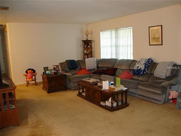 5th image of 827 Brentwood Dr