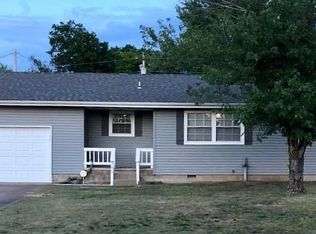 101 Hickory Pl, Carl Junction, MO 64834