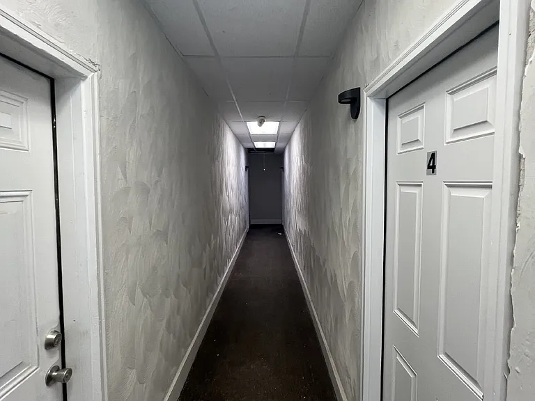 2711 Detroit St #4 — Photo 35