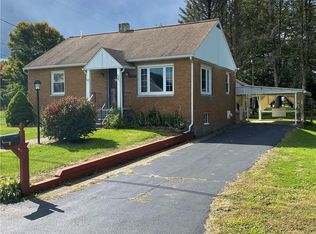 21855 Hobbs Rd, Meadville, PA 16335