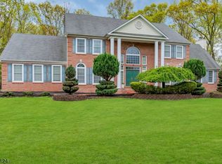 8 Risa Benjamin Way, Freehold, NJ 07728