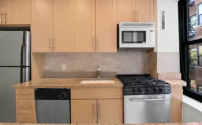 2nd image of 285 Mott St APT A2