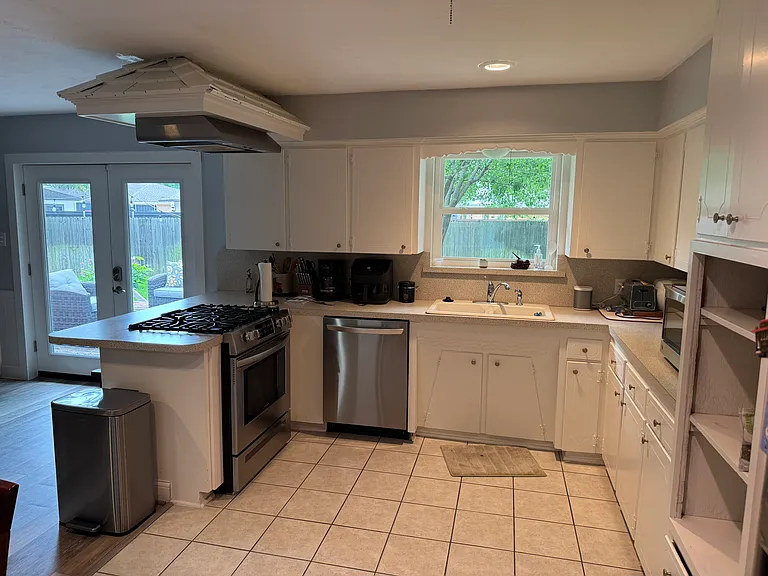 9619 Liptonshire Dr — Photo 3