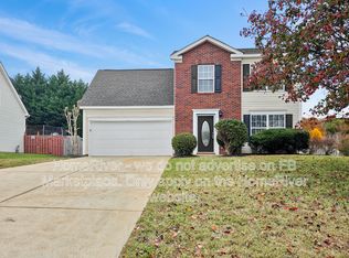 3239 Steve Chapman Dr, Charlotte, NC 28217