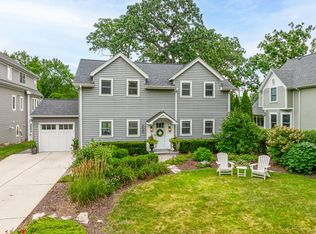 4939 Lee Ave, Downers Grove, IL 60515