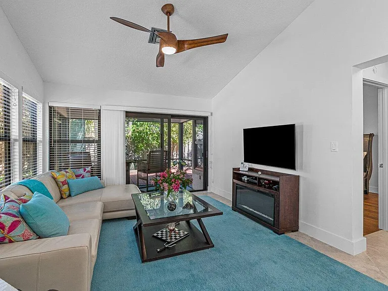 5539 Eton Ct — Photo 17