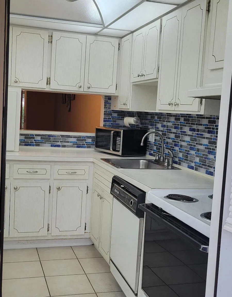 1 bed, 1.5 bath, 775 sqft, $1,700 — Photo 2