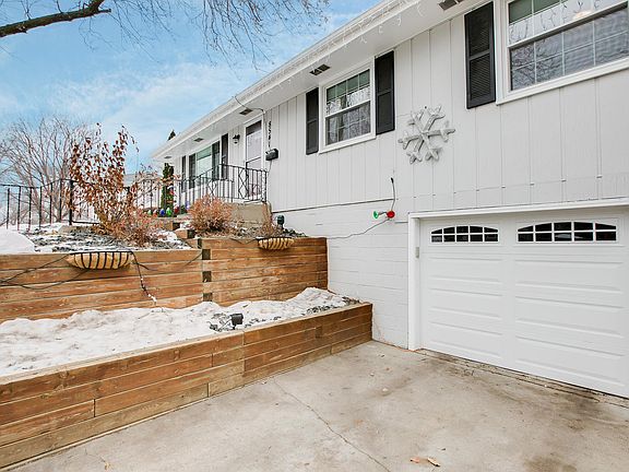 3rd image of 8541 Rich Ave S