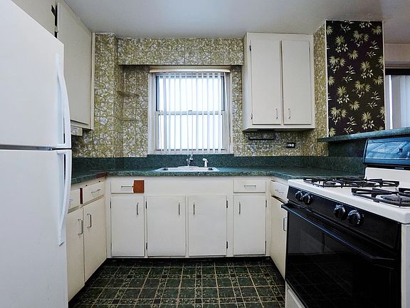 3rd image of 2475 W 16th St APT 7H