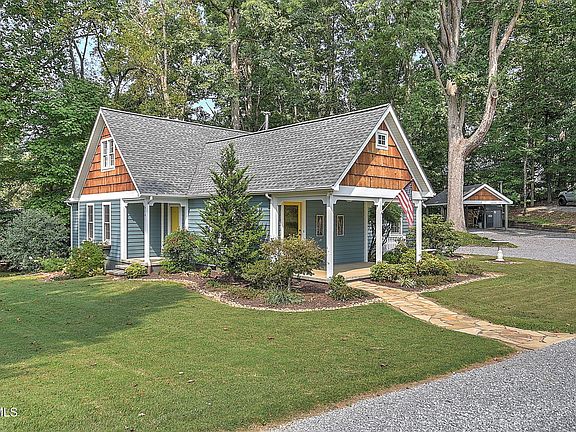 2nd image of 512 Dogwood Ln