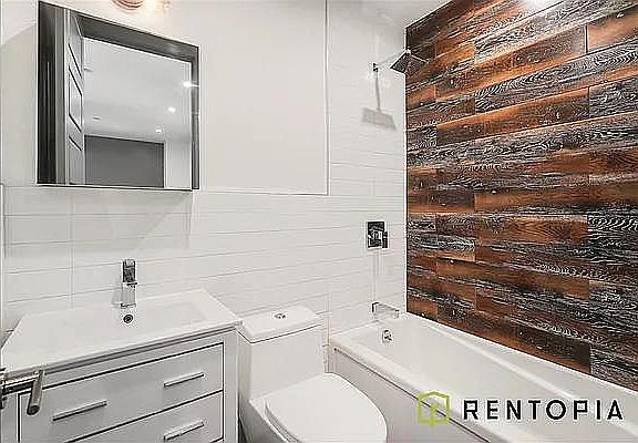 3rd image of 855 De Kalb Ave #1C
