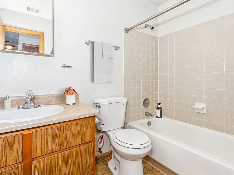 Willow - 1 Bed / 1 Bath - 676 Sq.Ft.