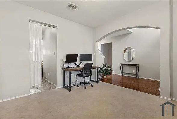 1435 Sleepy Hollow Dr — Photo 21