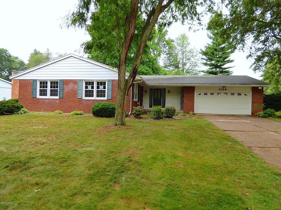 1st image of 1124 Sassafras Ln