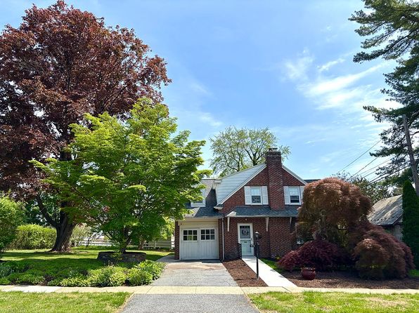 717 N 30th St, Allentown, PA 18104