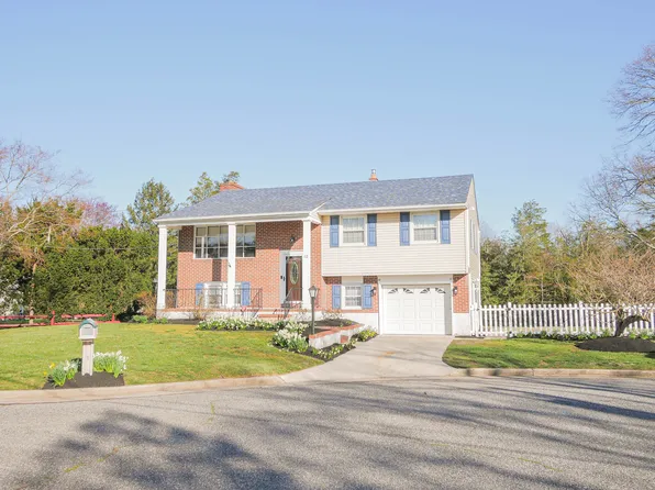 12 May Dr, Egg Harbor Township, NJ 08234