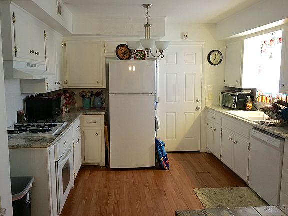 5th image of 309 NW 63rd St