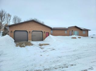 603 E 16th Ave, Groton, SD 57445
