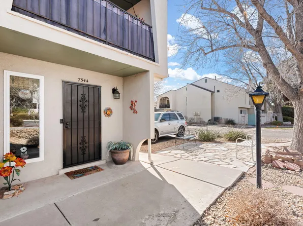 7544 Prairie Rd NE, Albuquerque, NM 87109